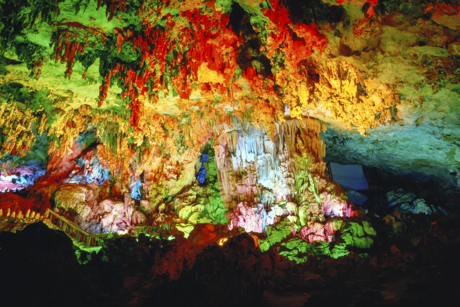 Yiling Cave Scenic Resort of Nanning